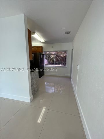 15760 NE 18th Ct, North Miami Beach, FL 33162