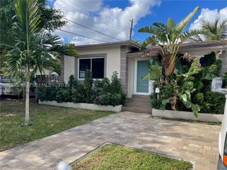 15760 NE 18th Ct, North Miami Beach, FL 33162