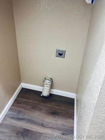 10928 E 16th Street, Tulsa, OK 74128