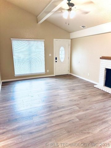 10928 E 16th Street, Tulsa, OK 74128