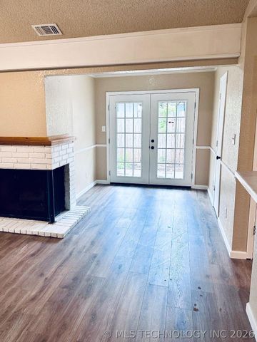 10928 E 16th Street, Tulsa, OK 74128