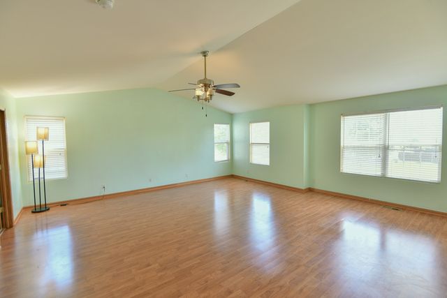 6112 115th Avenue, Kenosha, WI 53142