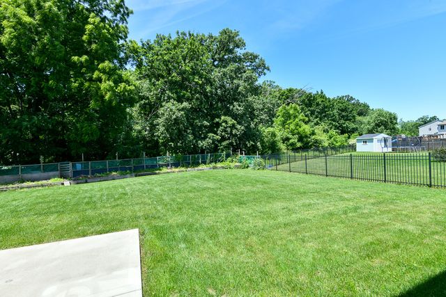 6112 115th Avenue, Kenosha, WI 53142