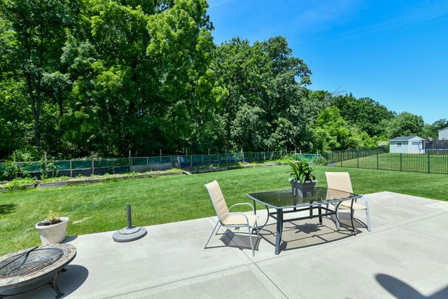 6112 115th Avenue, Kenosha, WI 53142