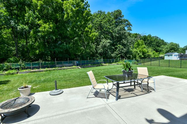 6112 115th Avenue, Kenosha, WI 53142