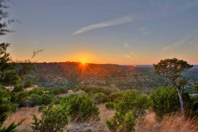 18504 Tanner Bayou LOOP, Austin, TX 78738