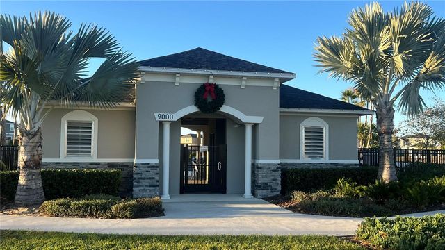 692 STONEY POINT CIRCLE, Davenport, FL 33896