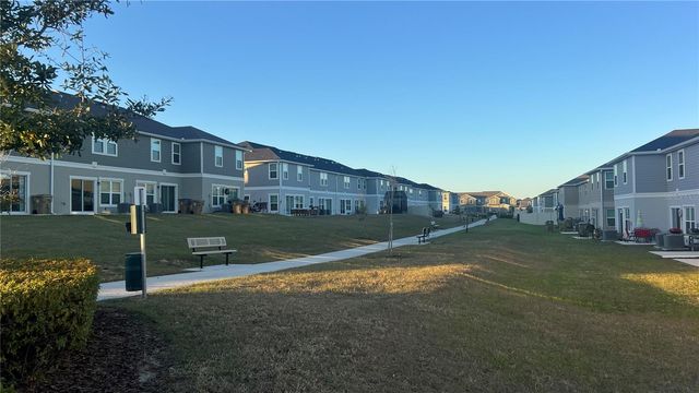 692 STONEY POINT CIRCLE, Davenport, FL 33896