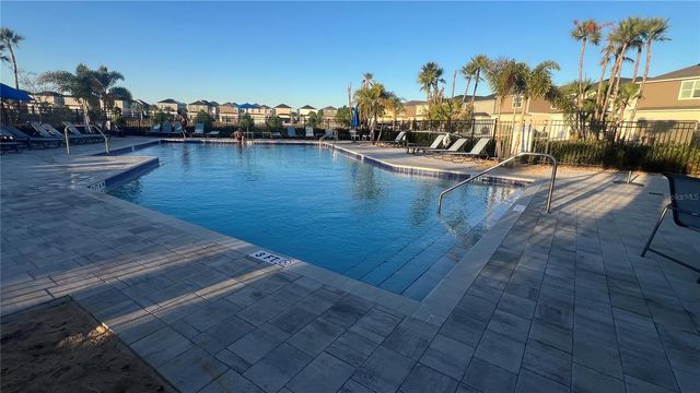 692 STONEY POINT CIRCLE, Davenport, FL 33896