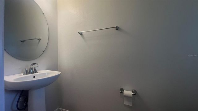 692 STONEY POINT CIRCLE, Davenport, FL 33896