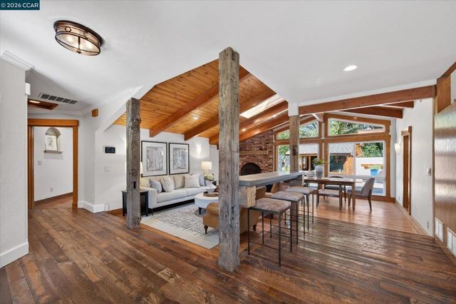 2216 Blackstone Dr, Walnut Creek, CA 94598