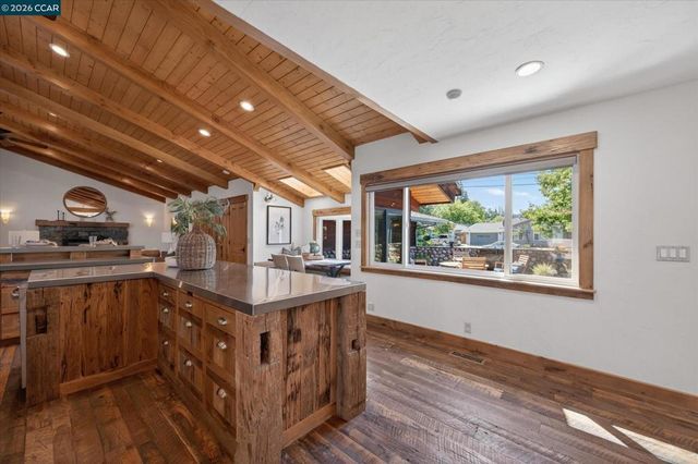 2216 Blackstone Dr, Walnut Creek, CA 94598