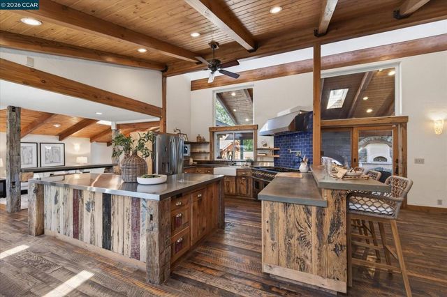 2216 Blackstone Dr, Walnut Creek, CA 94598