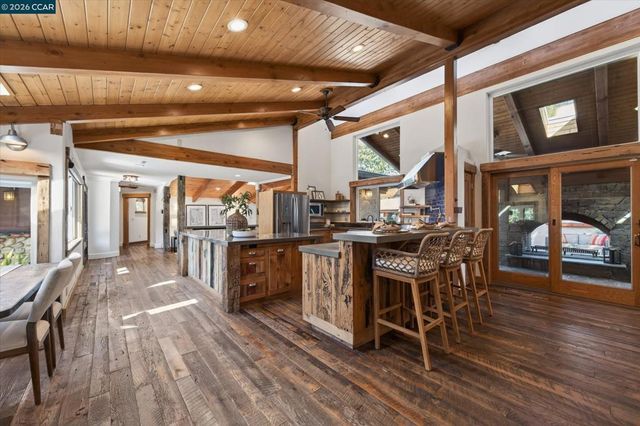 2216 Blackstone Dr, Walnut Creek, CA 94598