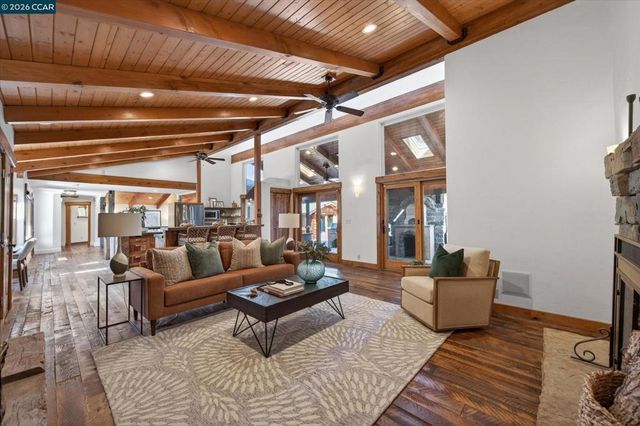 2216 Blackstone Dr, Walnut Creek, CA 94598