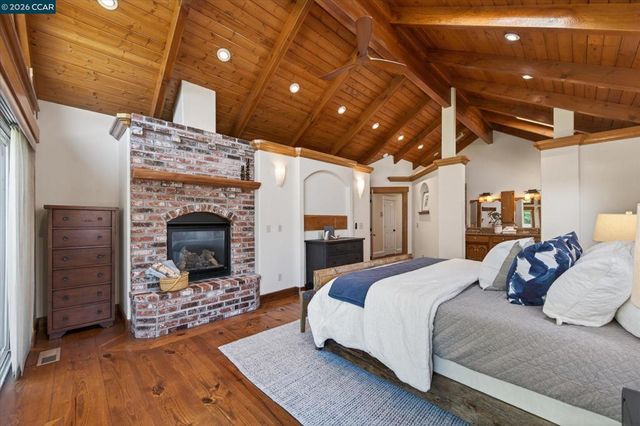 2216 Blackstone Dr, Walnut Creek, CA 94598