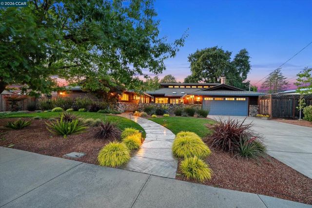 2216 Blackstone Dr, Walnut Creek, CA 94598