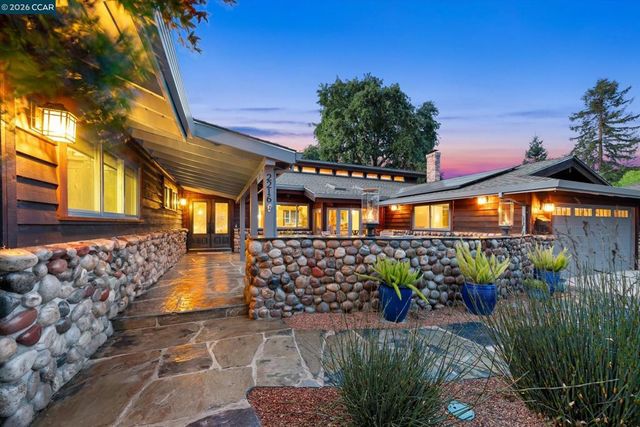 2216 Blackstone Dr, Walnut Creek, CA 94598