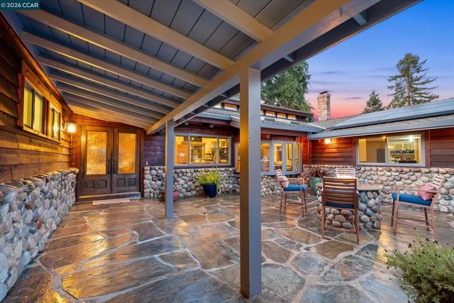 2216 Blackstone Dr, Walnut Creek, CA 94598