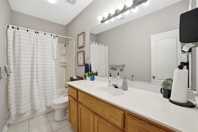 409 E Austin Ave, Round Rock, TX 78664