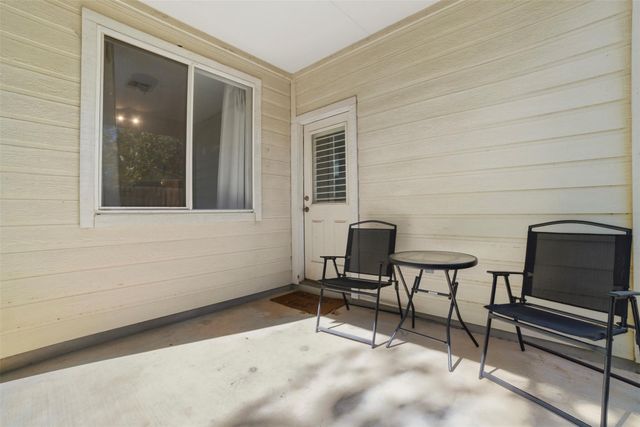 409 E Austin Ave, Round Rock, TX 78664