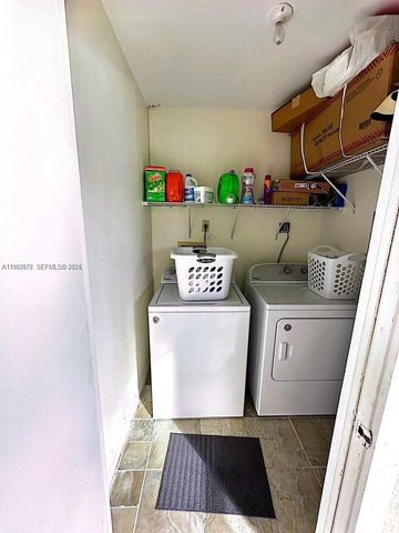 9729 Hammocks Blvd 207E, Miami, FL 33196