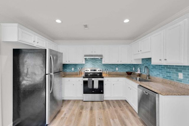 233 N Pandora Drive, Goose Creek, SC 29445