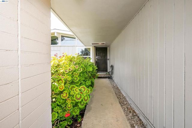 1727 Southgate St, Hayward, CA 94545