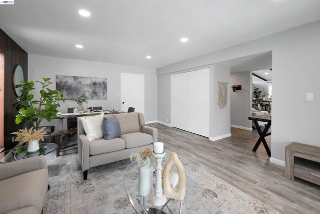 1727 Southgate St, Hayward, CA 94545