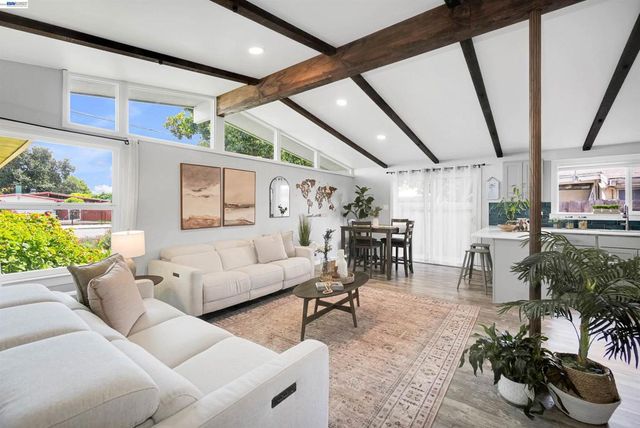 1727 Southgate St, Hayward, CA 94545