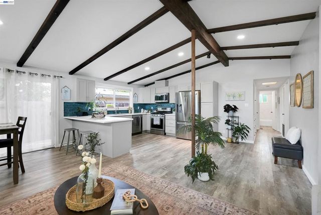 1727 Southgate St, Hayward, CA 94545