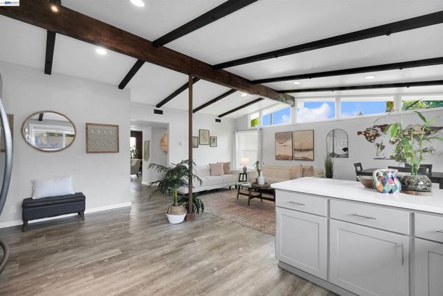 1727 Southgate St, Hayward, CA 94545