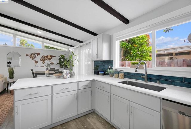 1727 Southgate St, Hayward, CA 94545
