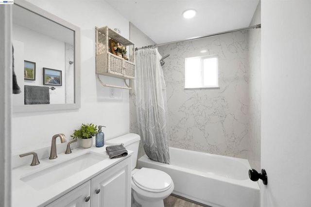 1727 Southgate St, Hayward, CA 94545