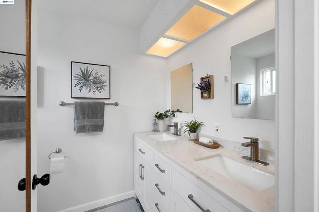 1727 Southgate St, Hayward, CA 94545