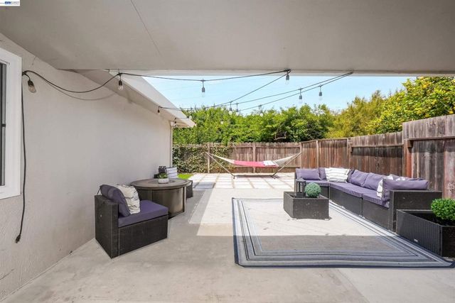1727 Southgate St, Hayward, CA 94545