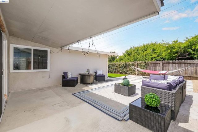 1727 Southgate St, Hayward, CA 94545
