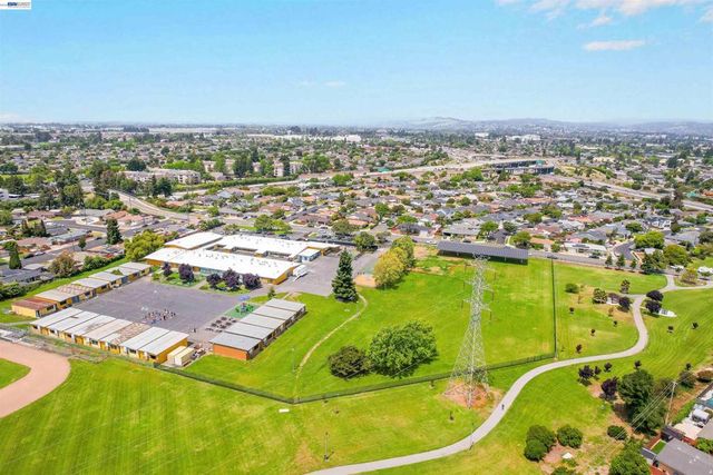 1727 Southgate St, Hayward, CA 94545