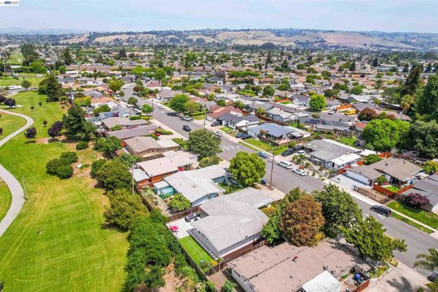 1727 Southgate St, Hayward, CA 94545