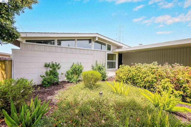 1727 Southgate St, Hayward, CA 94545