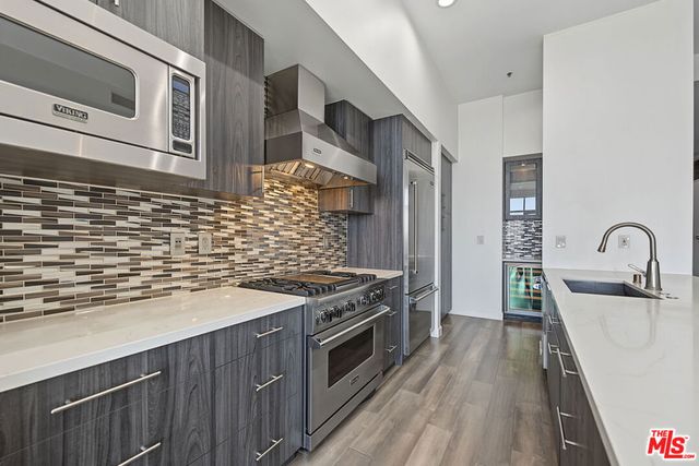 1111 S GRAND Avenue PH6, Los Angeles, CA 90015