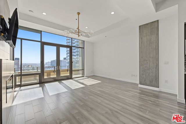 1111 S GRAND Avenue PH6, Los Angeles, CA 90015