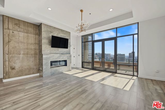 1111 S GRAND Avenue PH6, Los Angeles, CA 90015