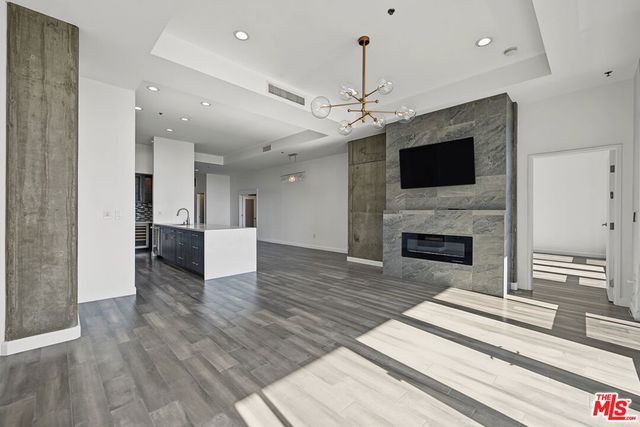 1111 S GRAND Avenue PH6, Los Angeles, CA 90015