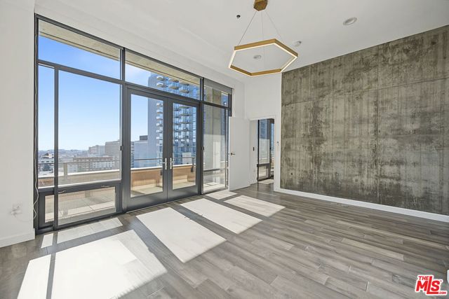 1111 S GRAND Avenue PH6, Los Angeles, CA 90015
