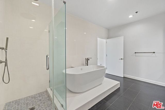 1111 S GRAND Avenue PH6, Los Angeles, CA 90015