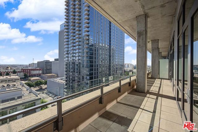 1111 S GRAND Avenue PH6, Los Angeles, CA 90015