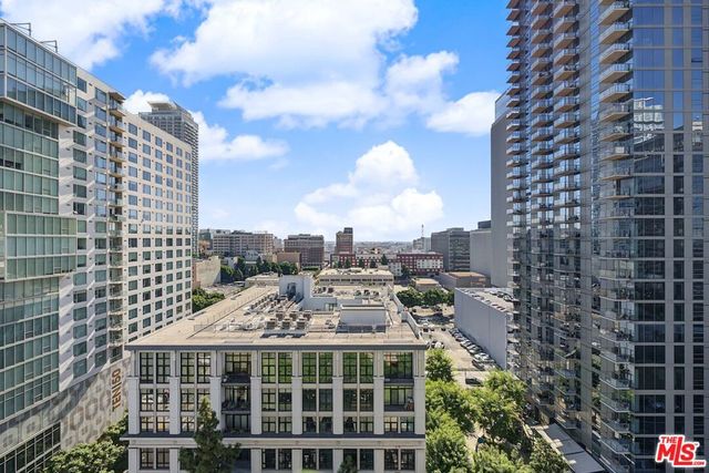 1111 S GRAND Avenue PH6, Los Angeles, CA 90015