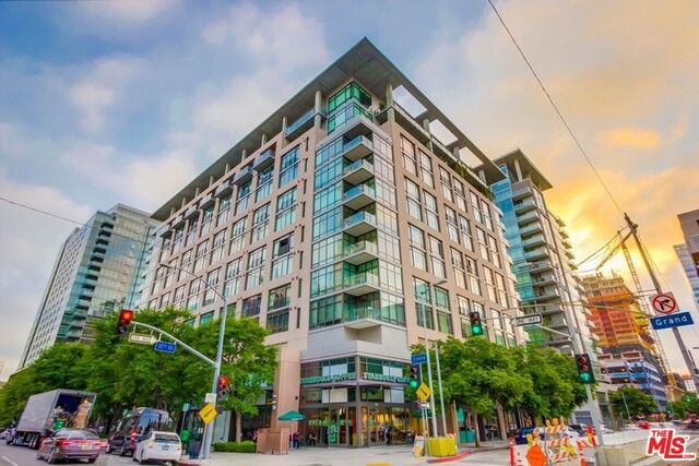 1111 S GRAND Avenue PH6, Los Angeles, CA 90015