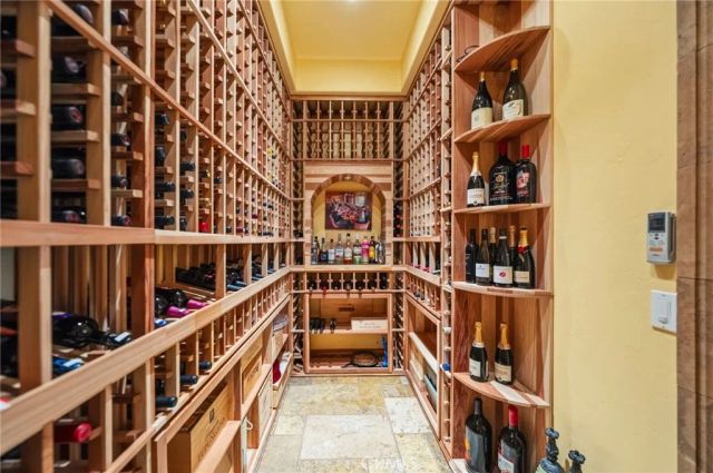 33699 Spring Brook, Temecula, CA 92592